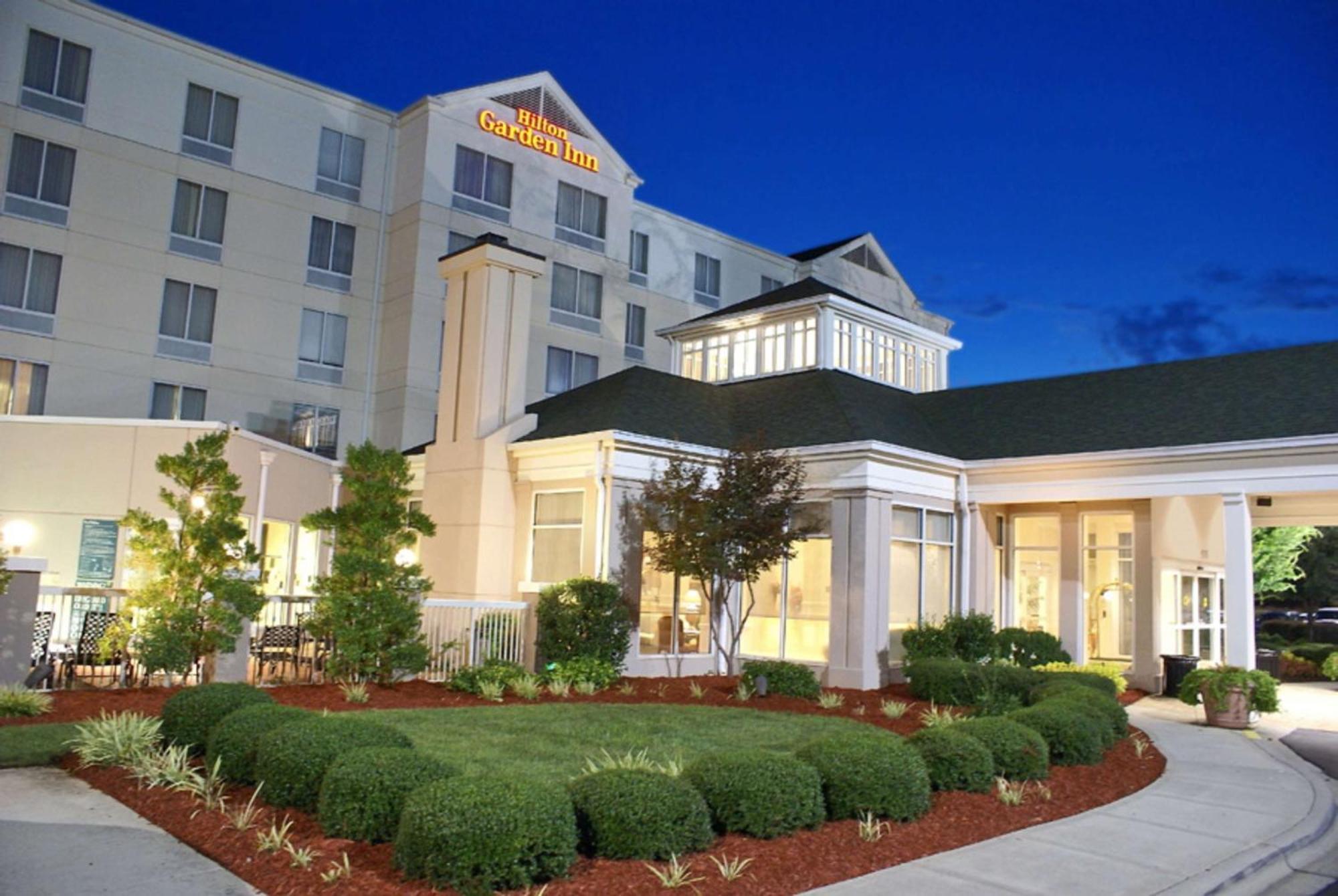 Hilton Garden Inn Charlotte North Экстерьер фото