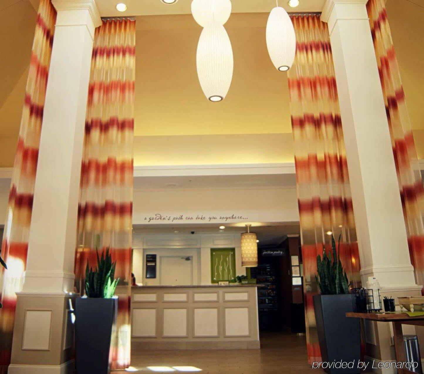 Hilton Garden Inn Charlotte North Экстерьер фото